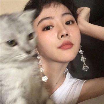 被禁锢在蚁居房里的韩国老人